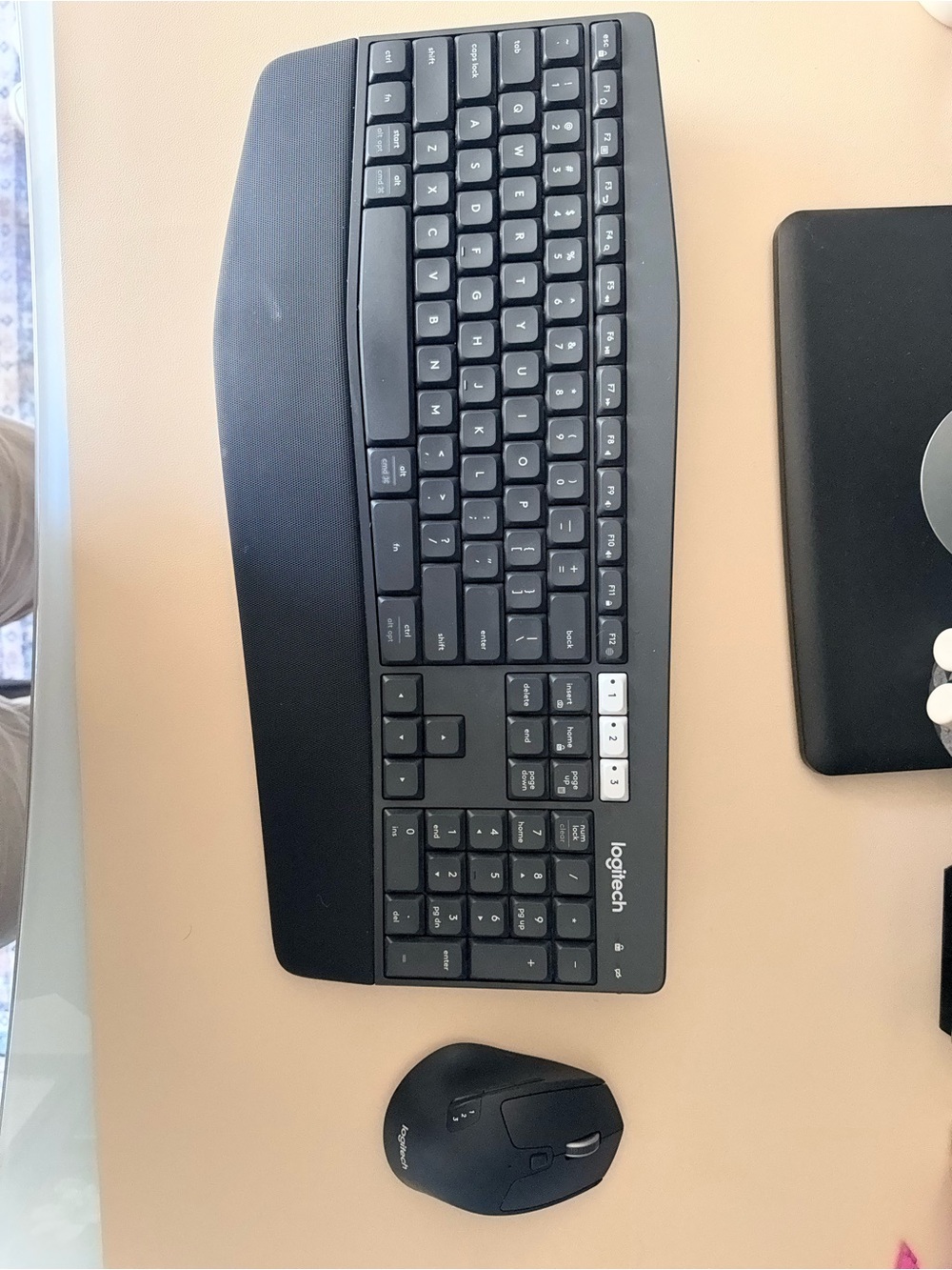 Logitech Wireless Keyboard and Mouse K850